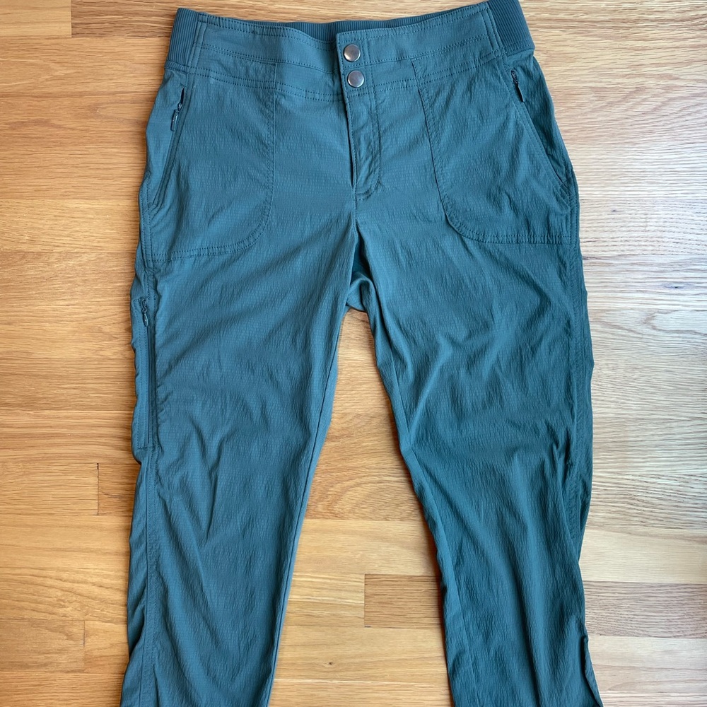 Athleta Green Ankle Trekkie tapered Cropped Pants Lightweight Technical Fabric 4